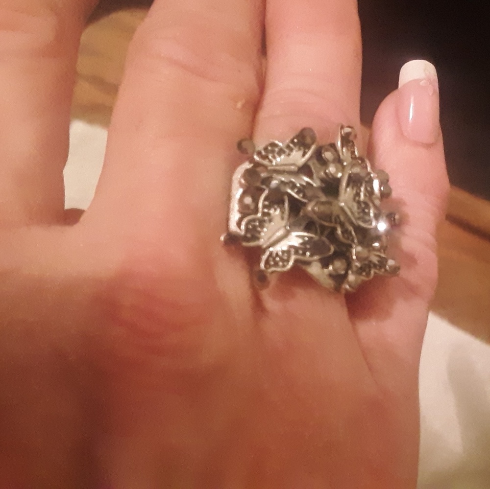 Multi-butterfly ring - Picture 2 of 2